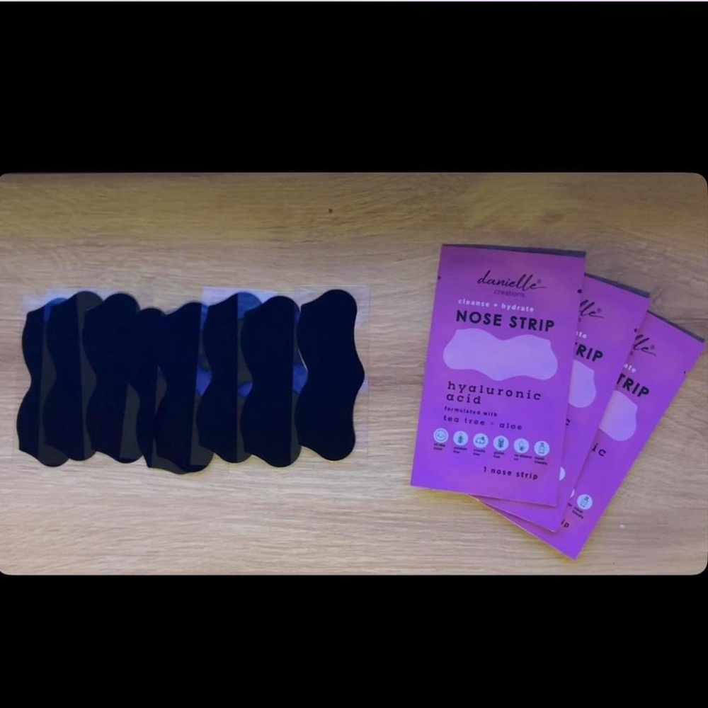 Danielle Creations Hyaluronic Acid Nose Strips - Black